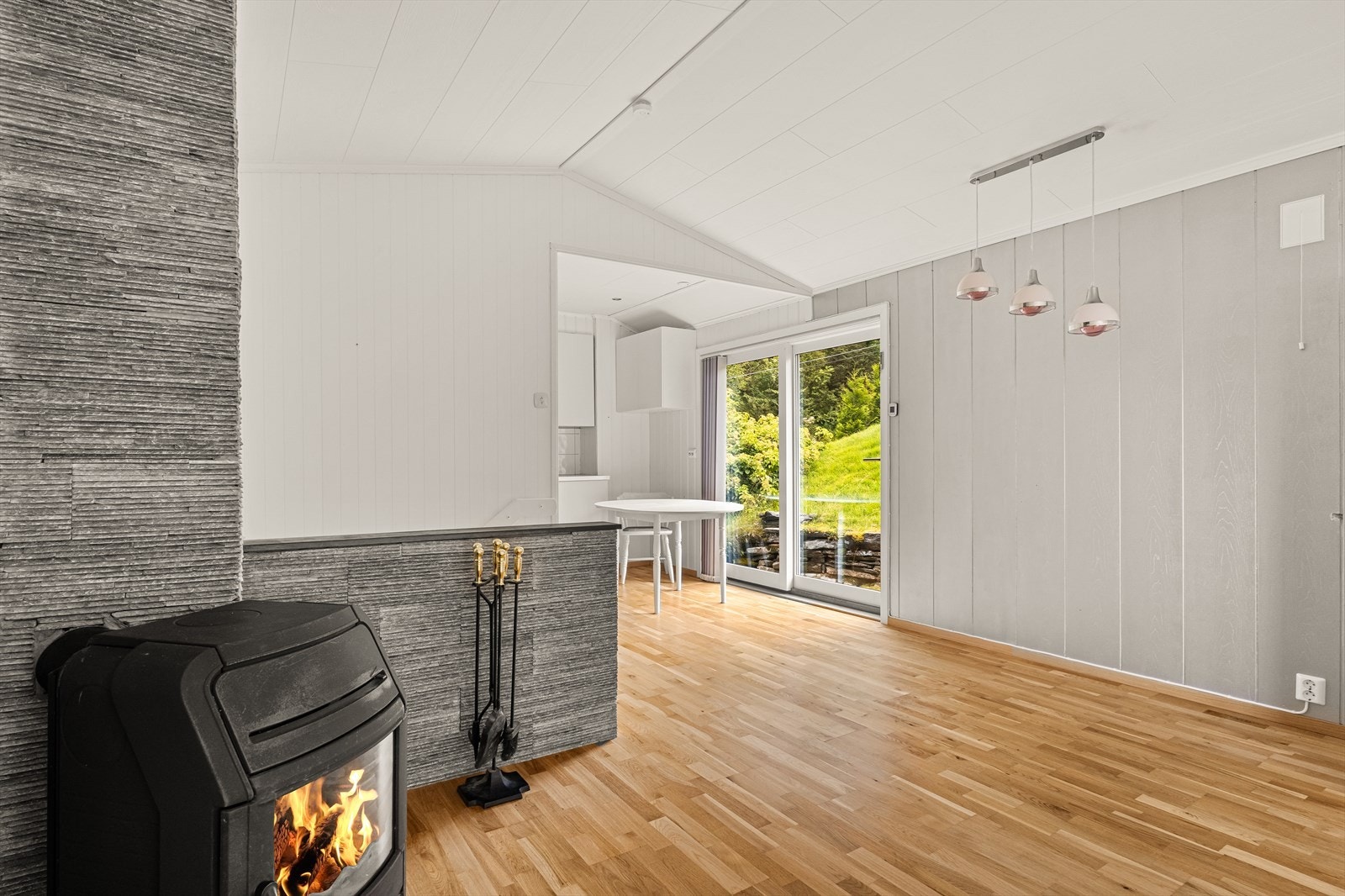 Peisovn i stuen Galleribilde