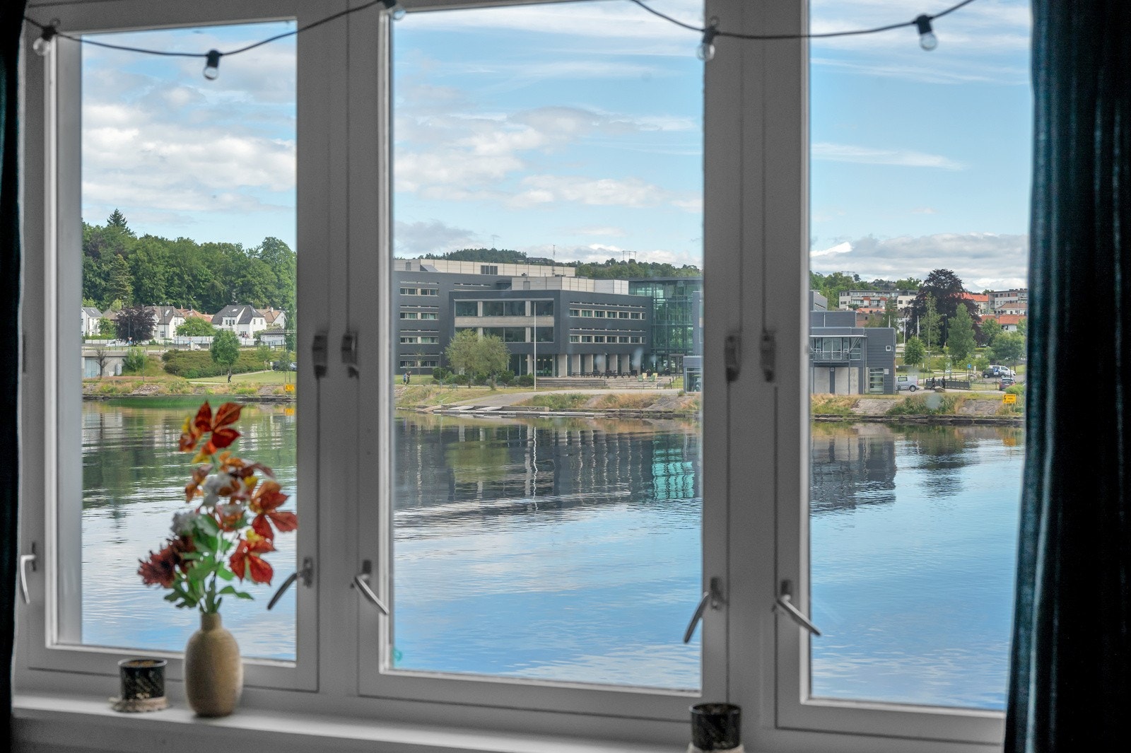 Med beliggenhet i sentrum er det kort avstand til byens fasiliteter. Galleribilde