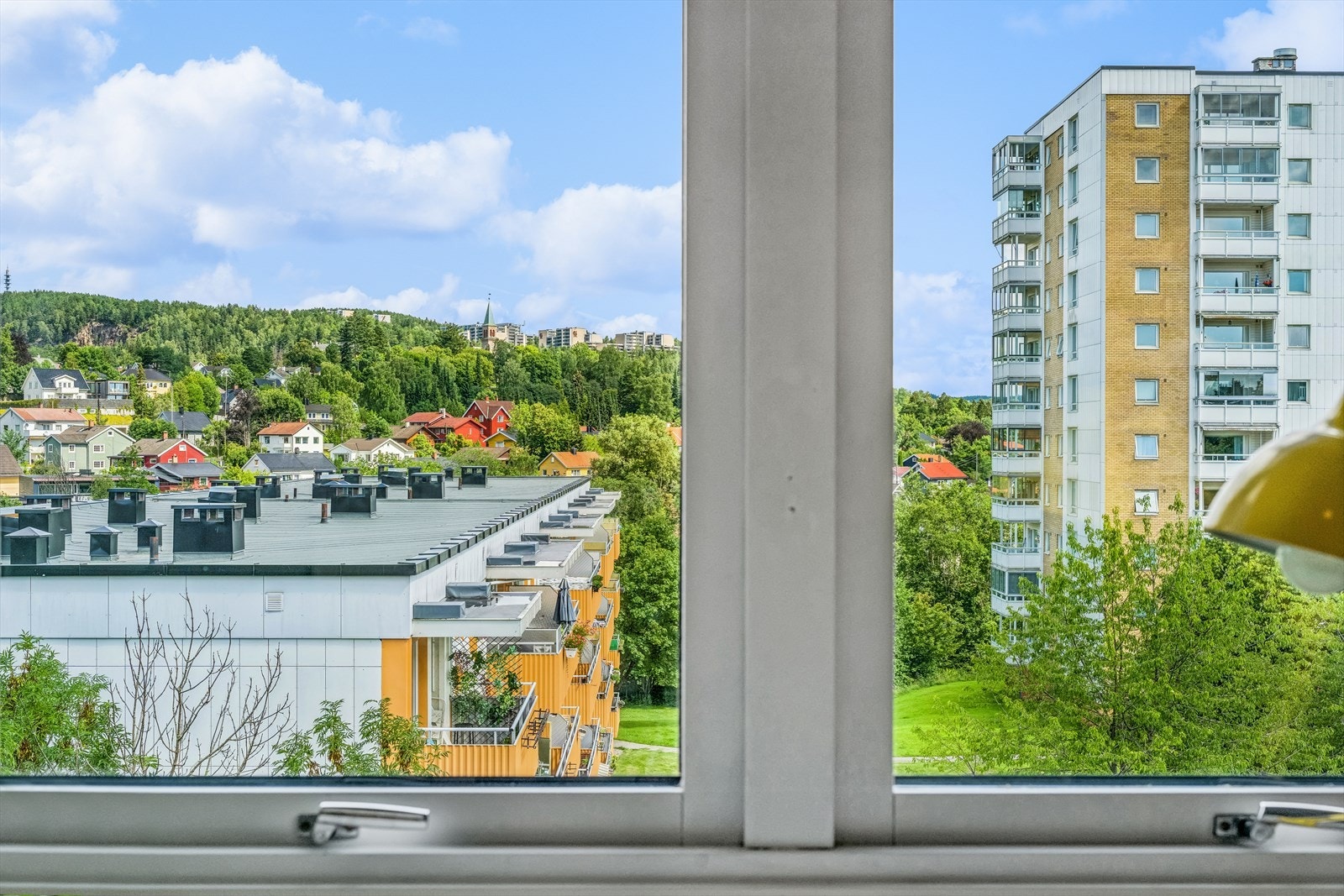 Boligens gode interne beliggenhet gir stille netter uten støy. Galleribilde