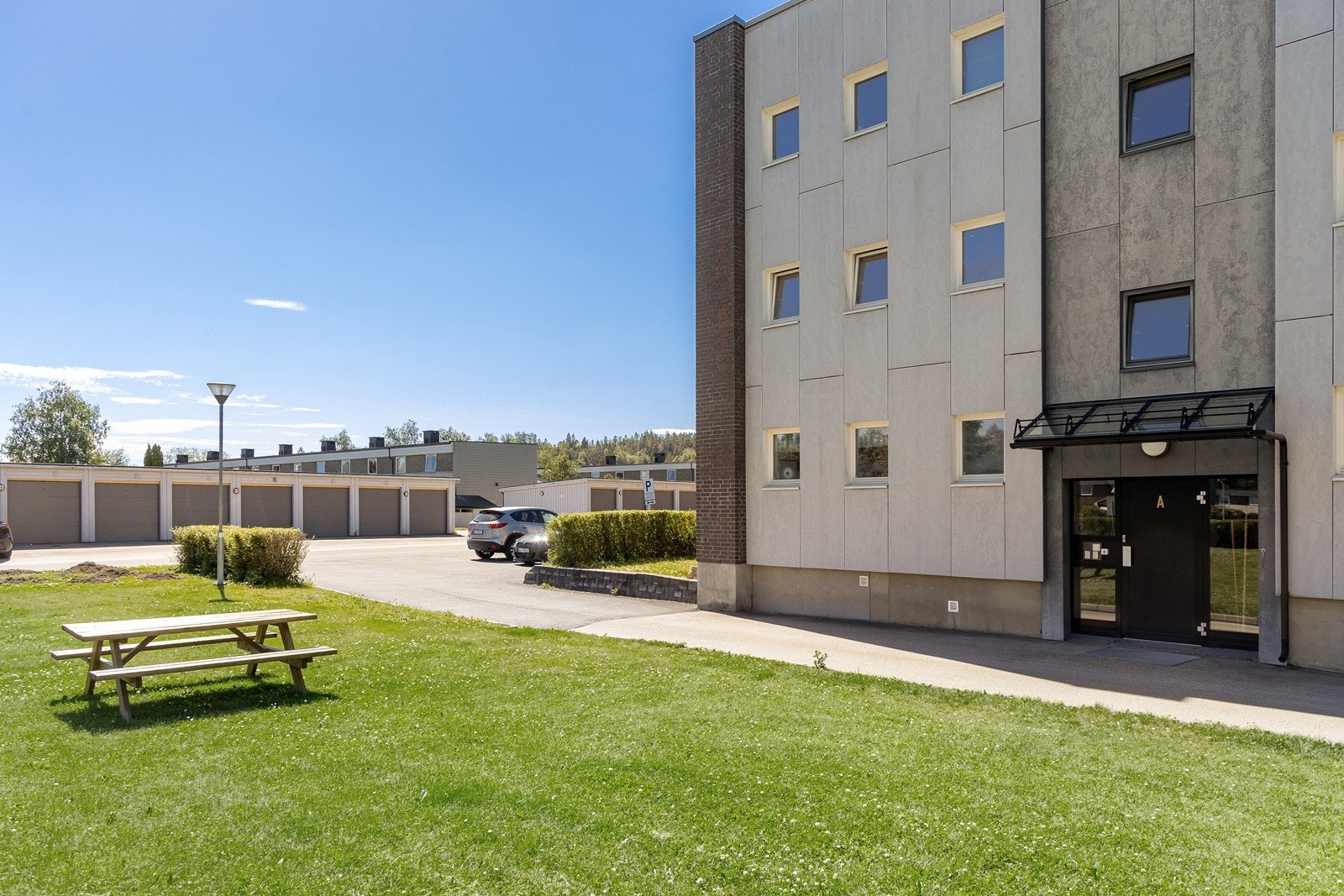 Fasade og inngangsparti. Galleribilde