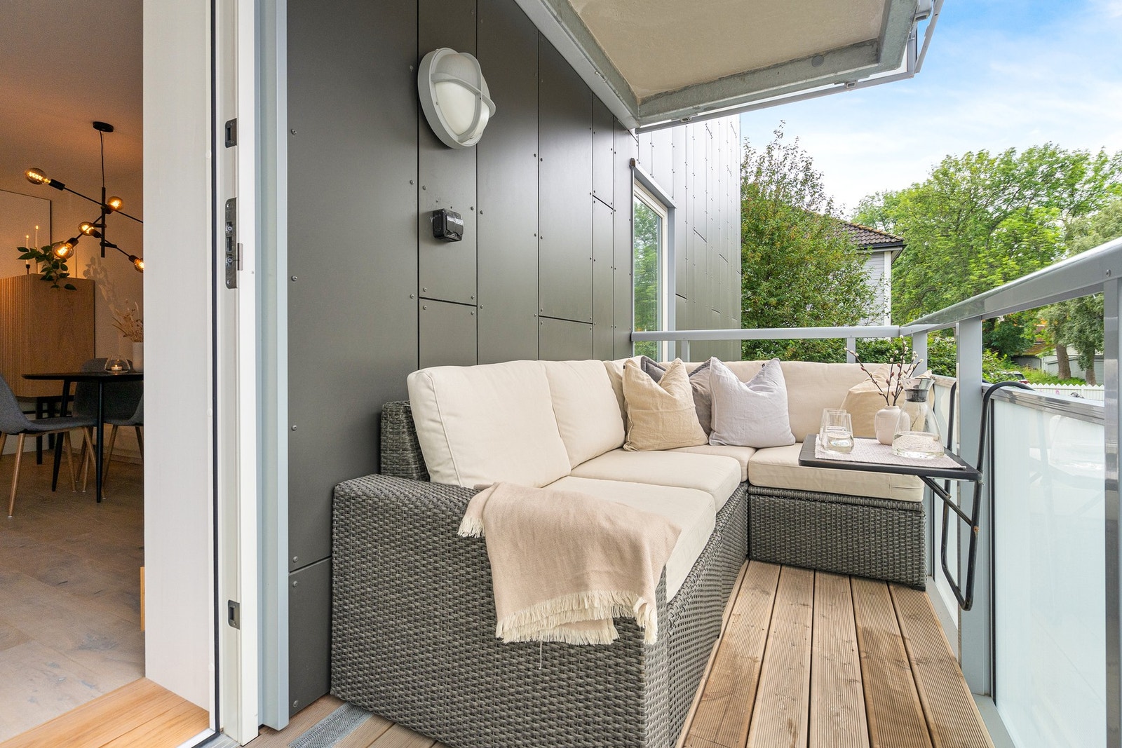 Balkongen er på 3.5 kvadratmeter er vest-vendt. Galleribilde