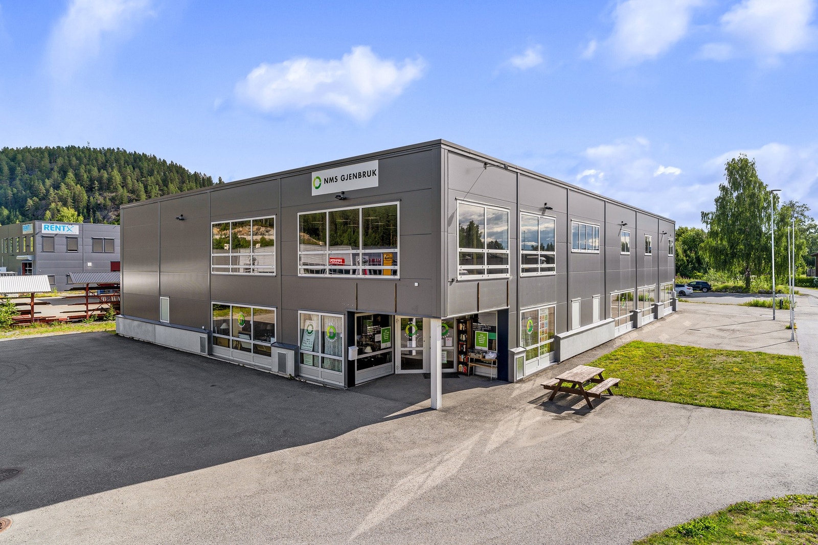 Trollveien 1 - En kombinasjonseiendom på Moane, 7 km sør for Kongsberg. Galleribilde