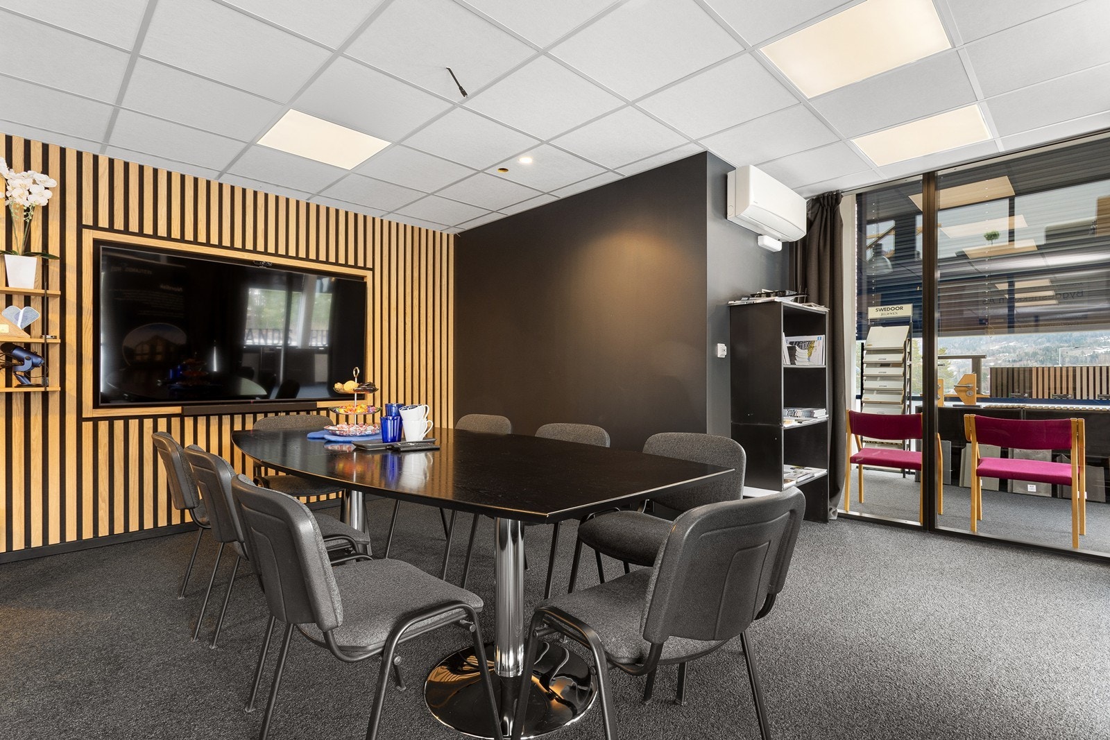 Stilfullt og moderne møterom Galleribilde