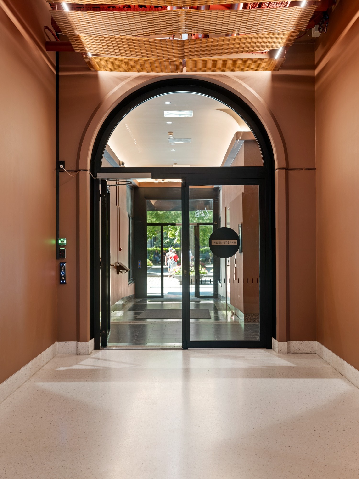 Nytt inngangsparti for kontor mot Karl Johans gate Galleribilde