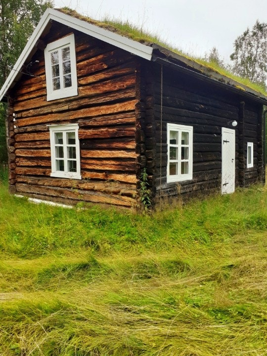 Fronten og sørsida Galleribilde
