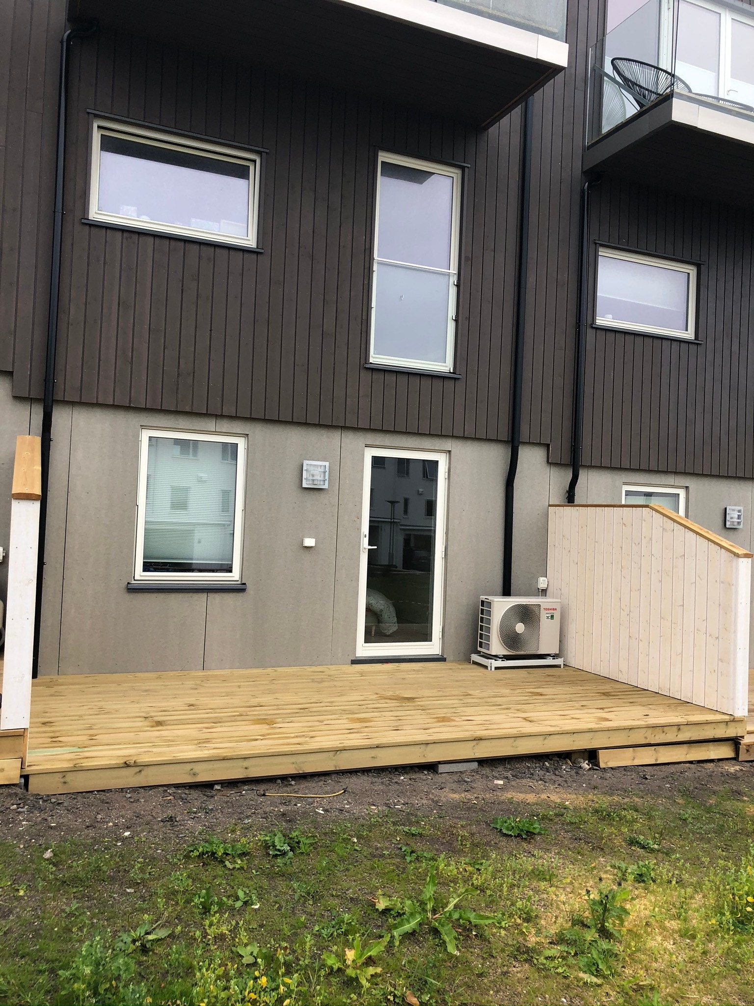 Egen terrasse og inngangsparti. Galleribilde