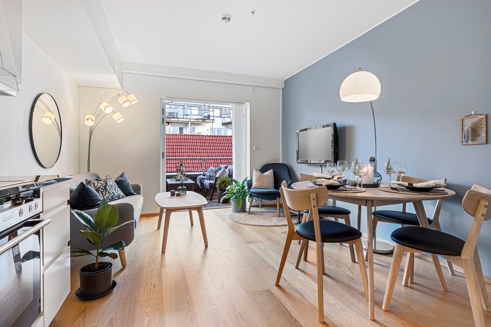 Stuen med utgang til terrassen Galleribilde