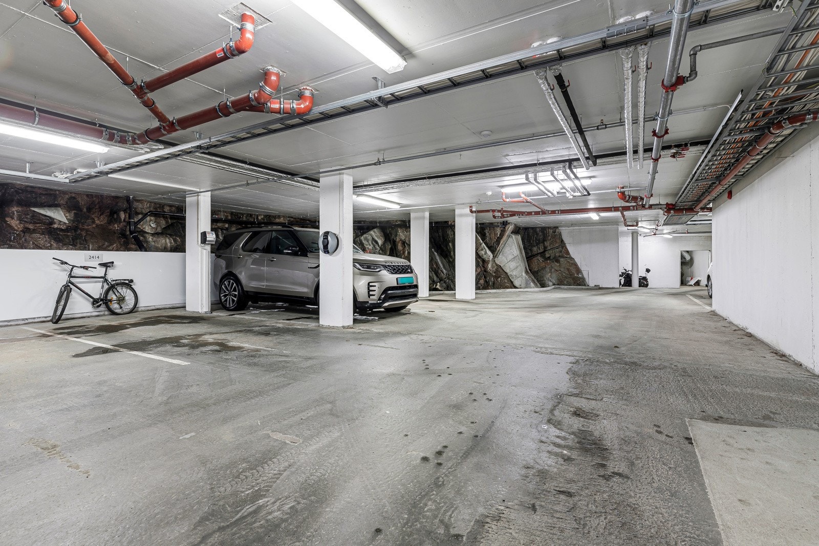 Garasjeplass kan leies Galleribilde