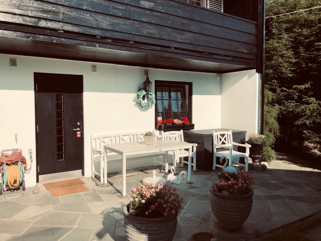 Inngang leilighet egen inngang . Galleribilde