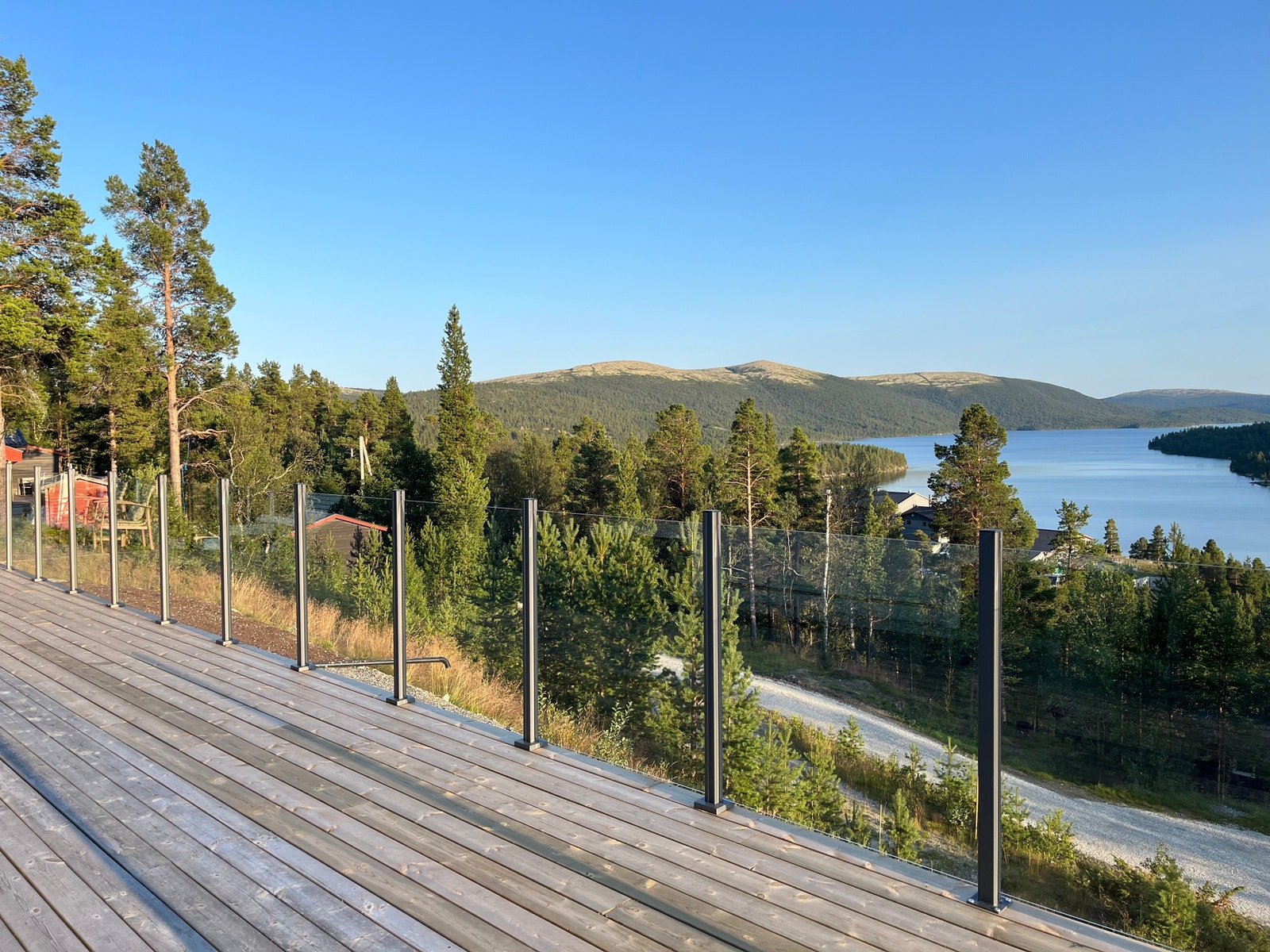 Utsikt over sjøen Galleribilde