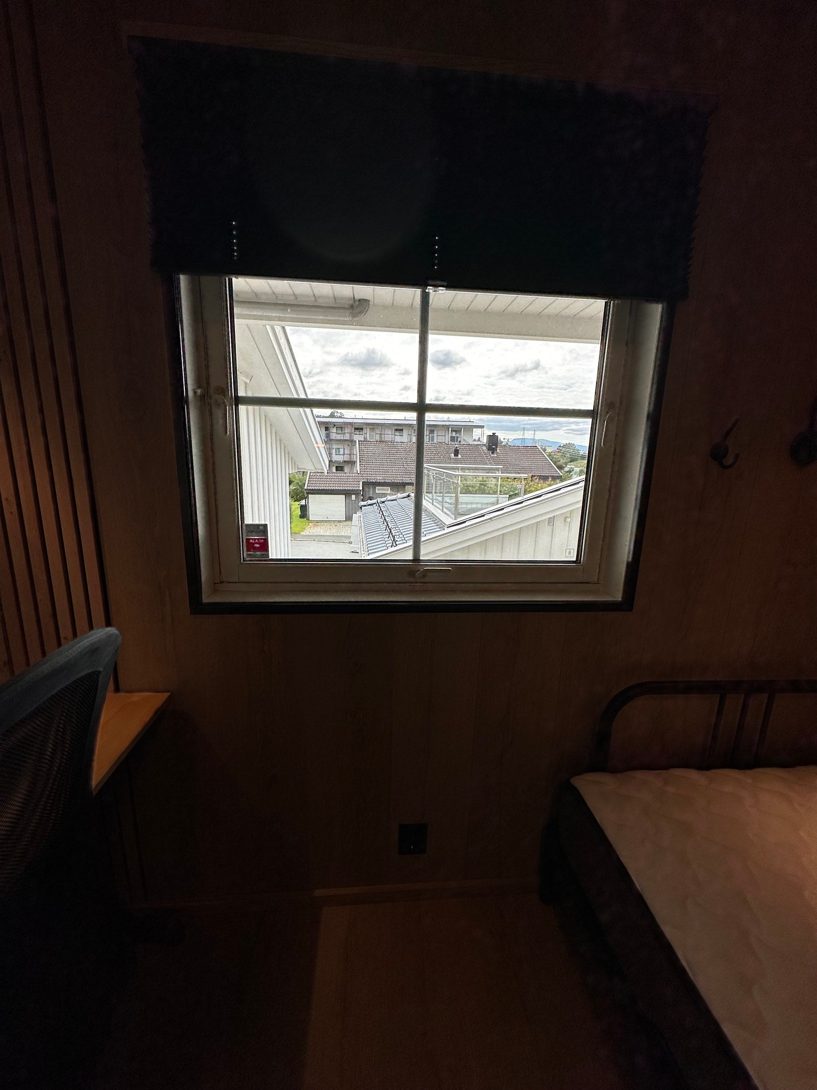 Stort vindu på hybelen Galleribilde