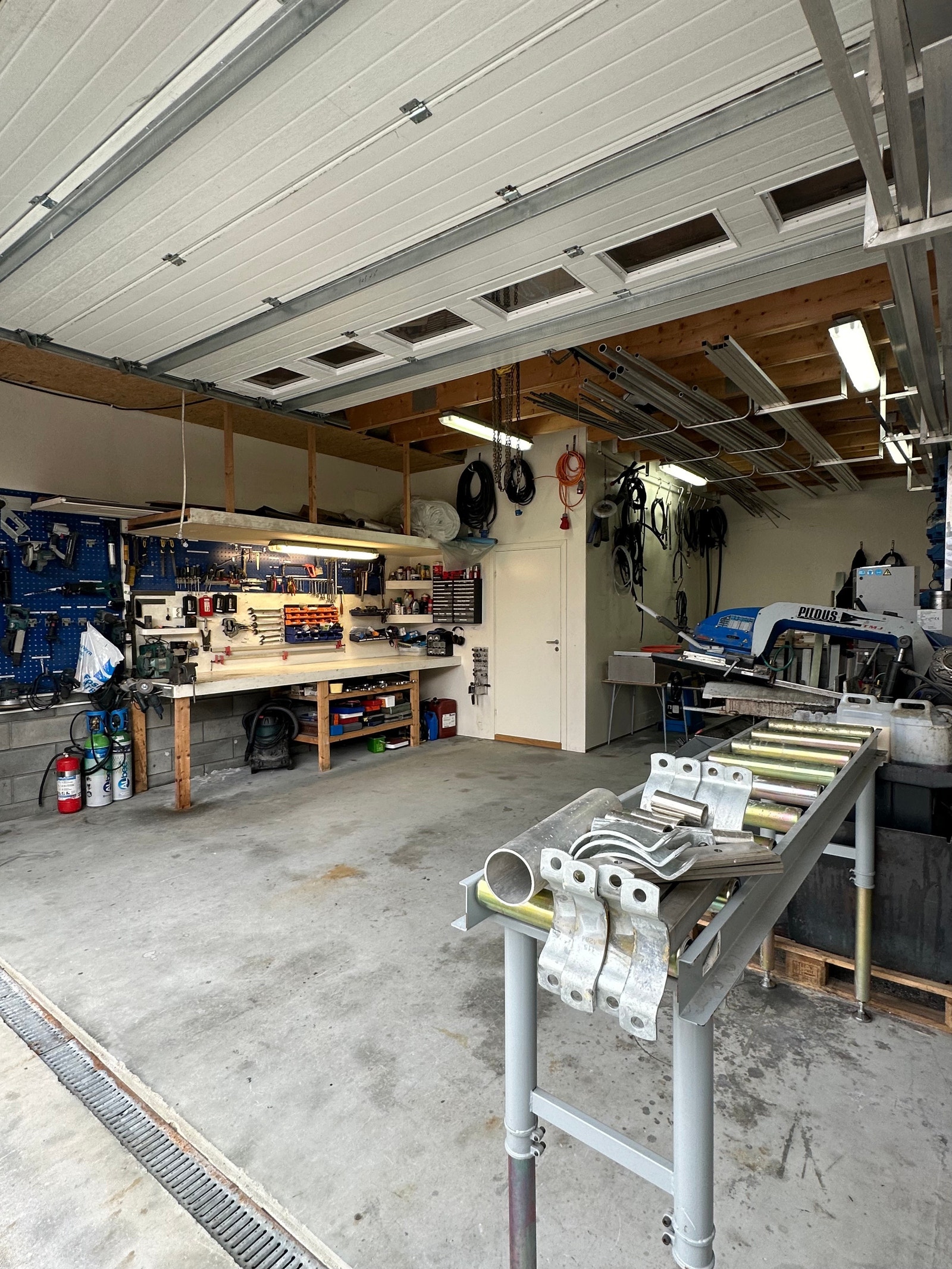 Oppheng / reoler / verktøytavler kan følge med etter nærmere avtale Galleribilde