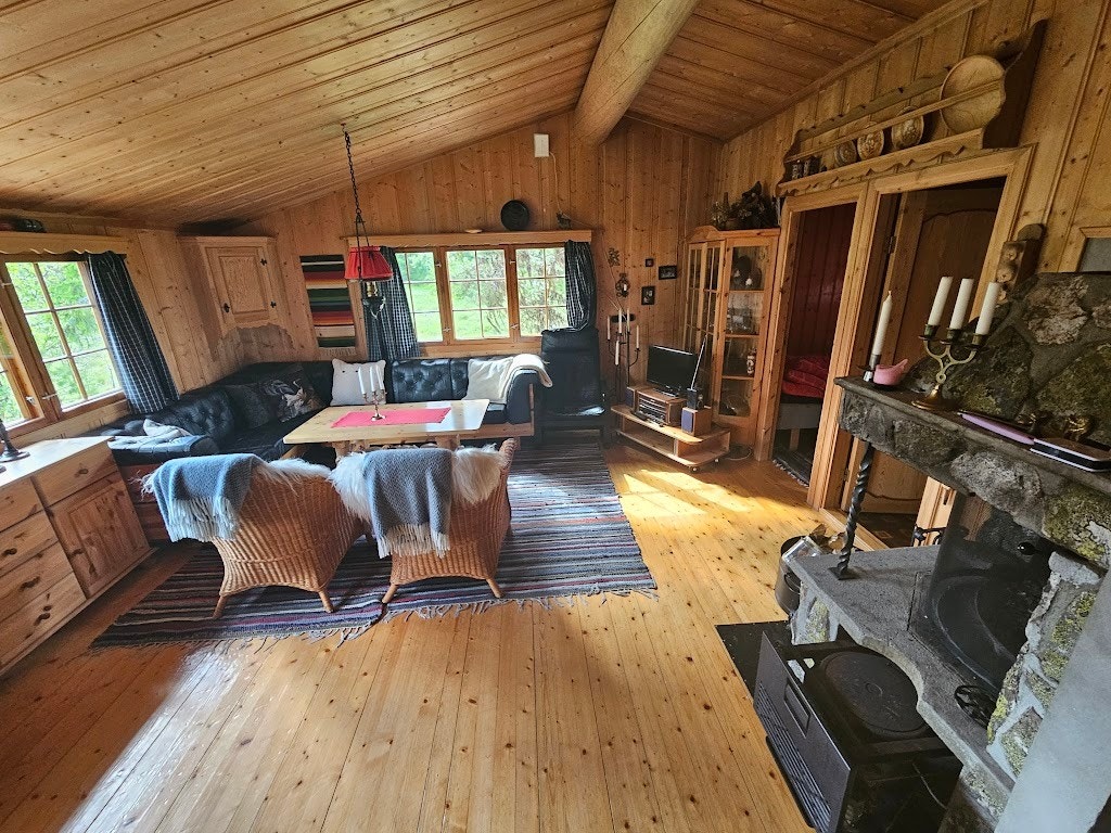 Stua med inngang soverom og vaskerom Galleribilde