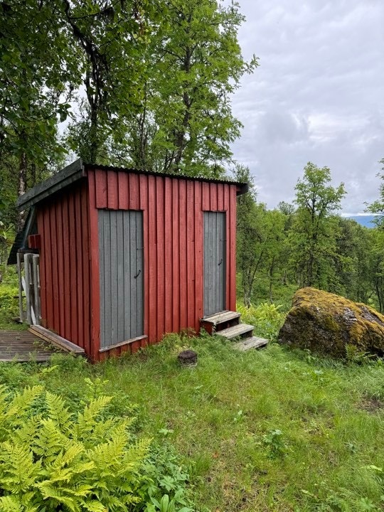 Utebod og utedo Galleribilde