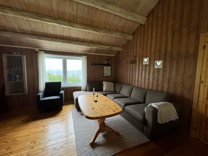 Stue sett fra spisebord Galleribilde