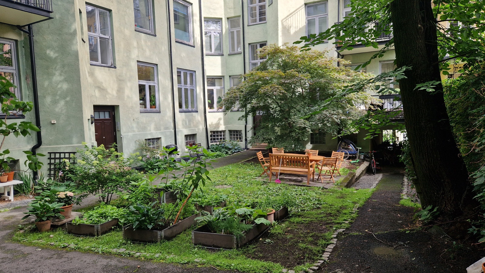 Innegård Galleribilde