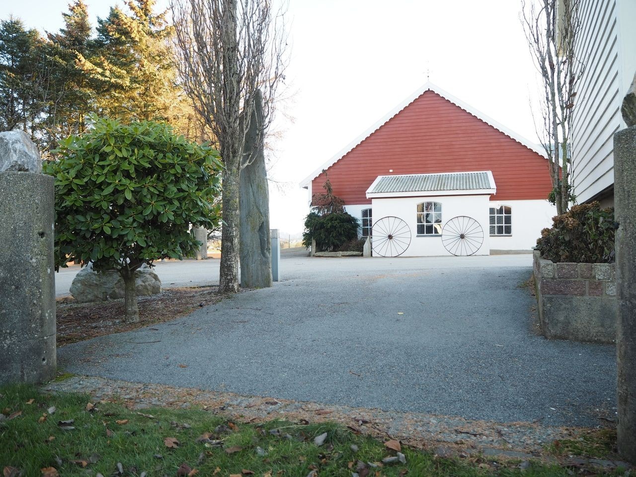 Egen ingang til leil samt hage Galleribilde
