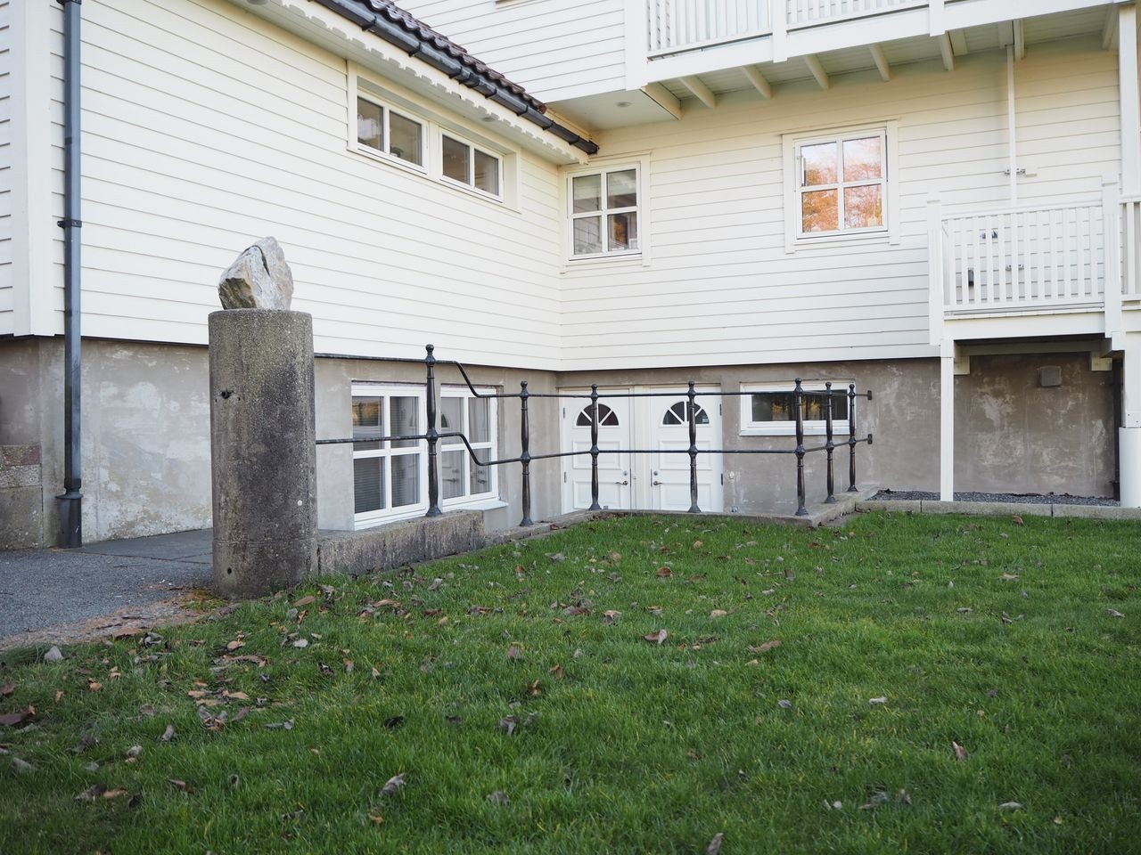 Egen inngang med uteplass Galleribilde