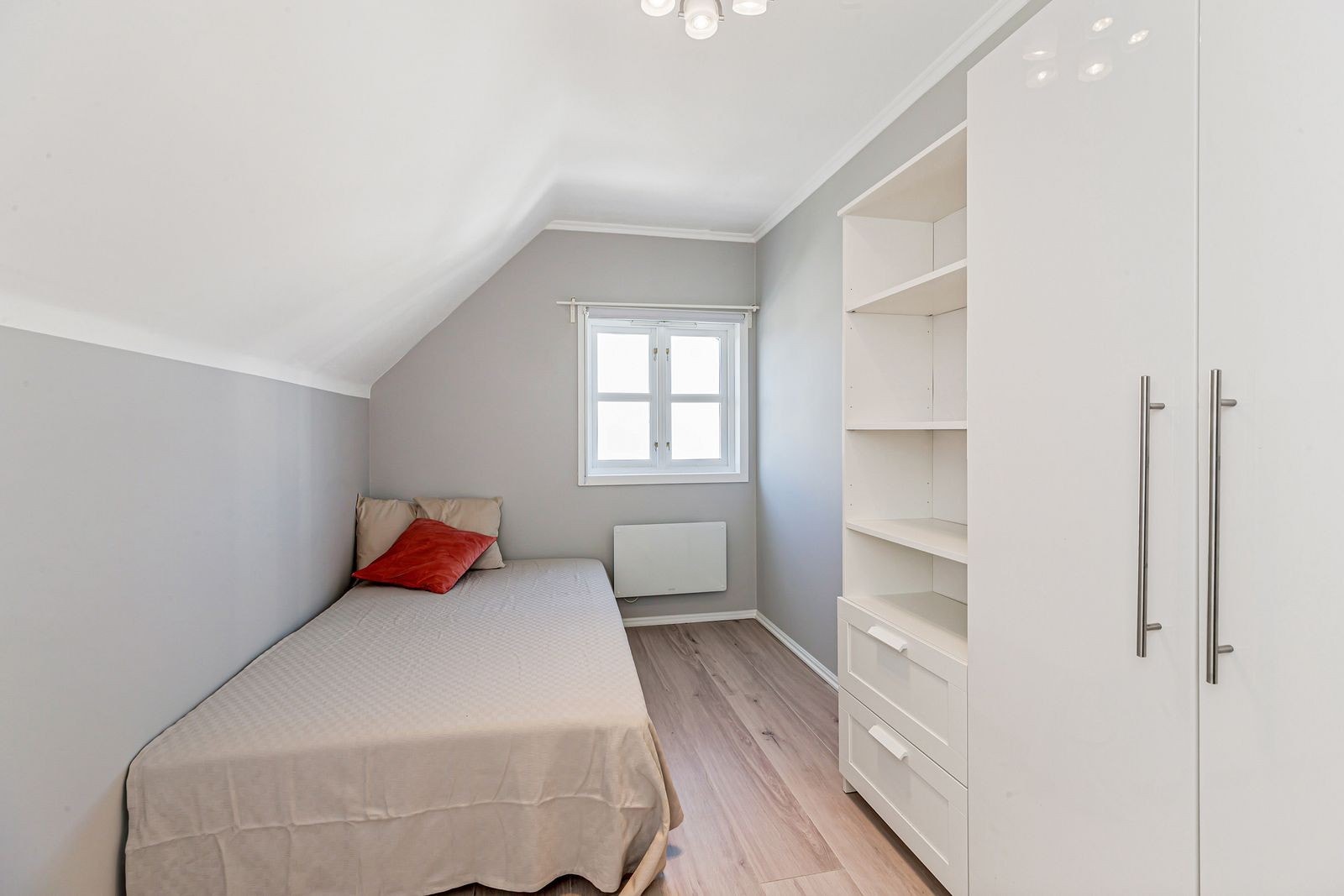 Rom 7 Utleid Galleribilde