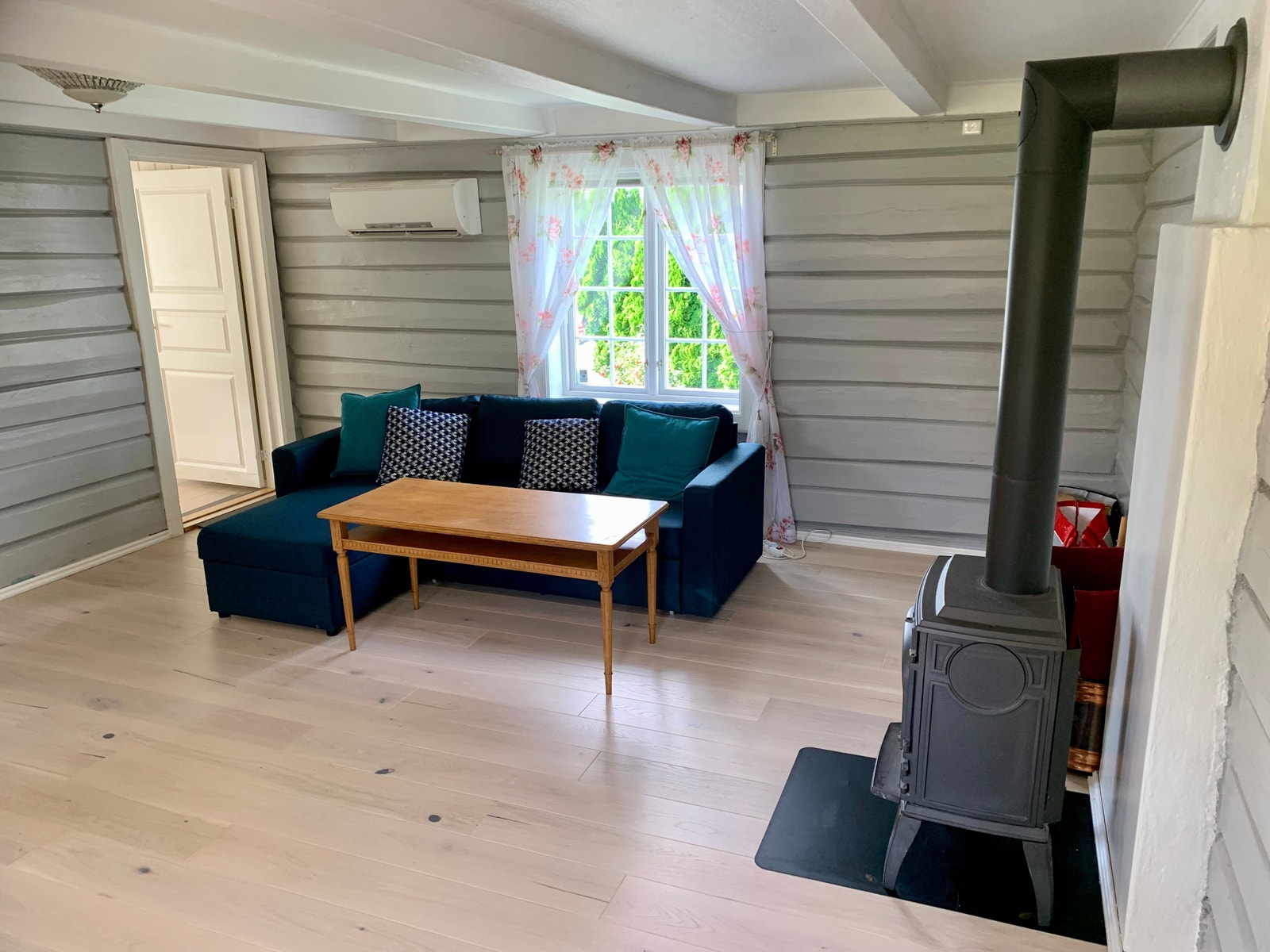 Stue, sofa fjernet Galleribilde