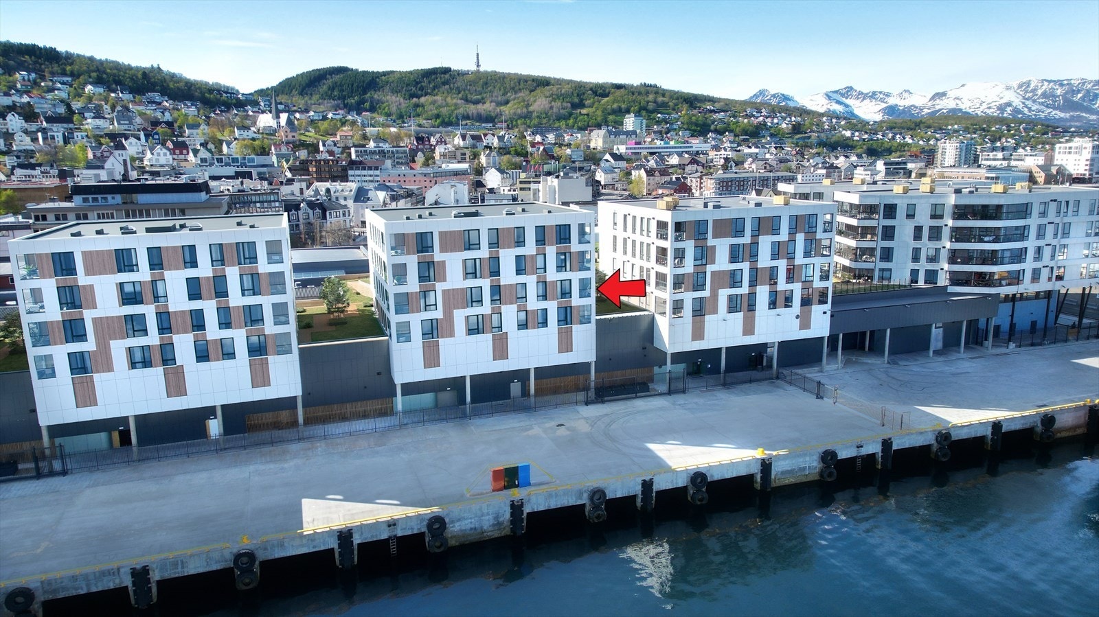 Fasade fra sjø - beliggenhet Galleribilde