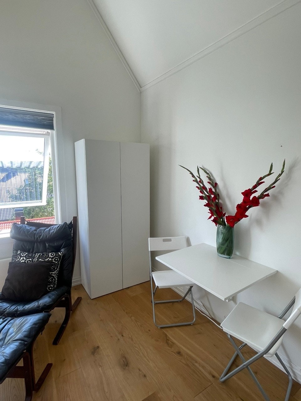 Spisebord med stoler Galleribilde