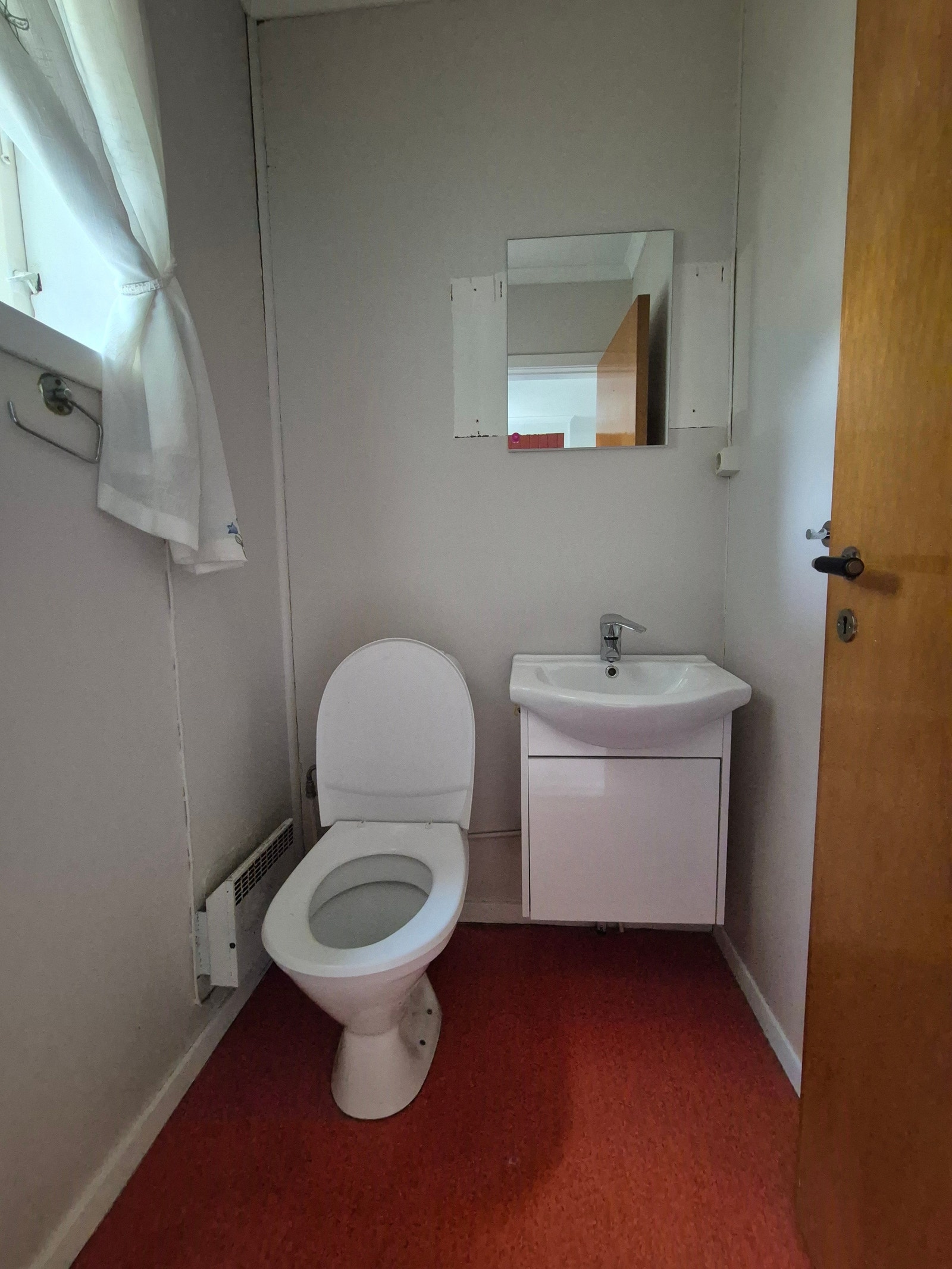 Toalett i hovedetasjen Galleribilde