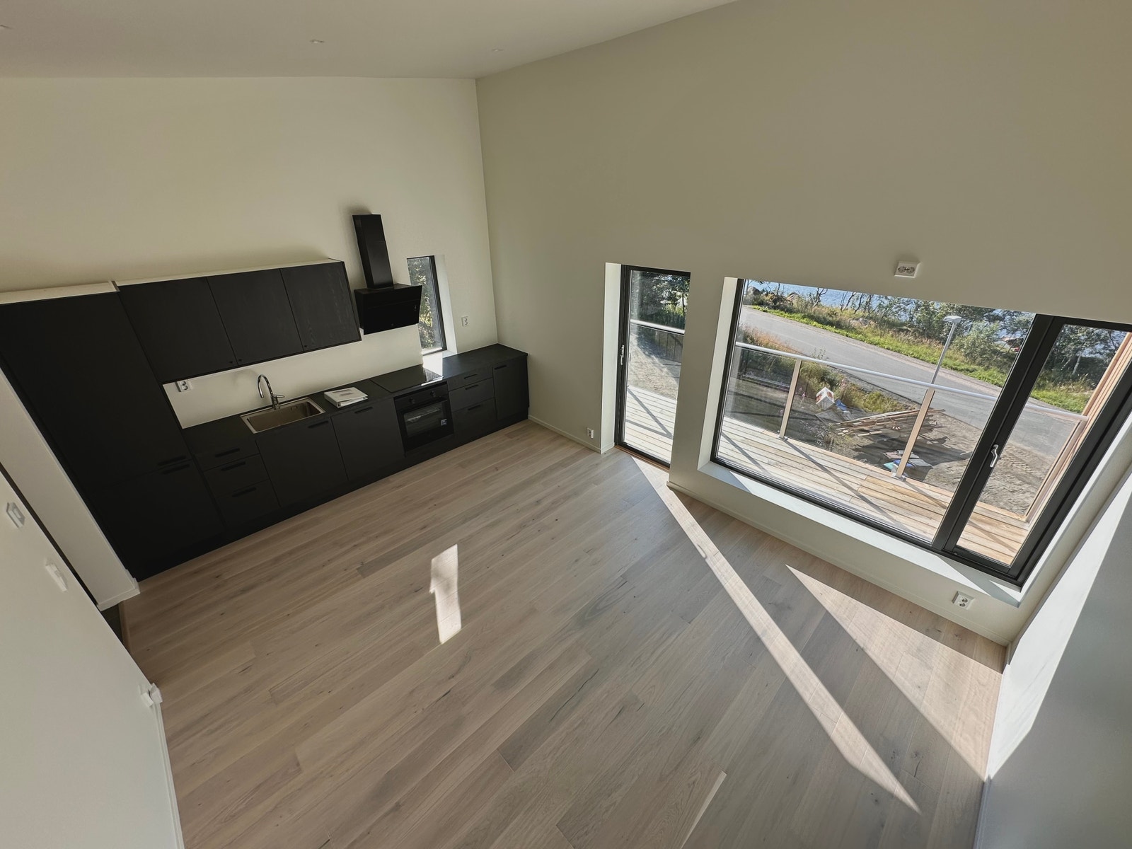 Stue med fler møbleringsløsninger Galleribilde