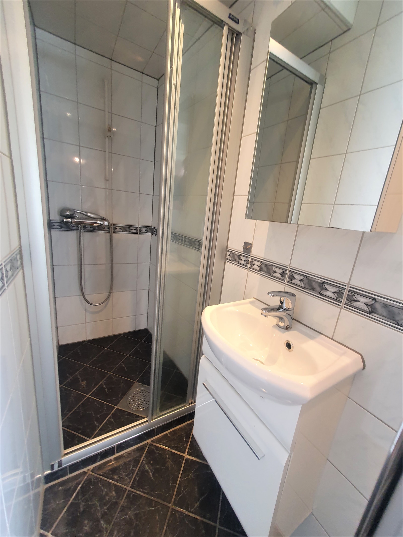 Pent moderne bad! Galleribilde