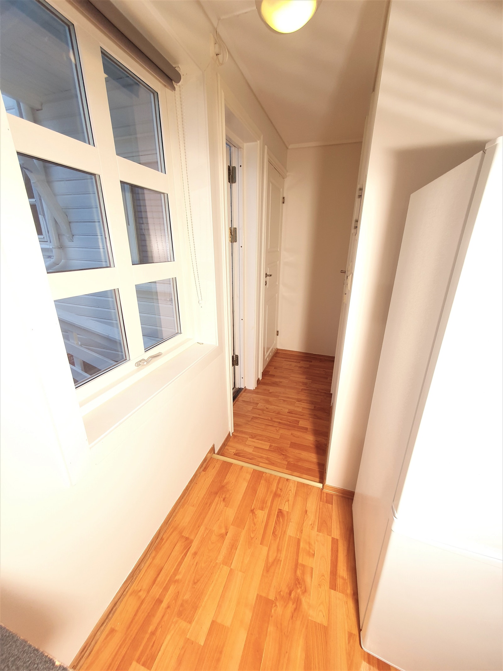 Gang, til soverom, bad og balkong! Galleribilde