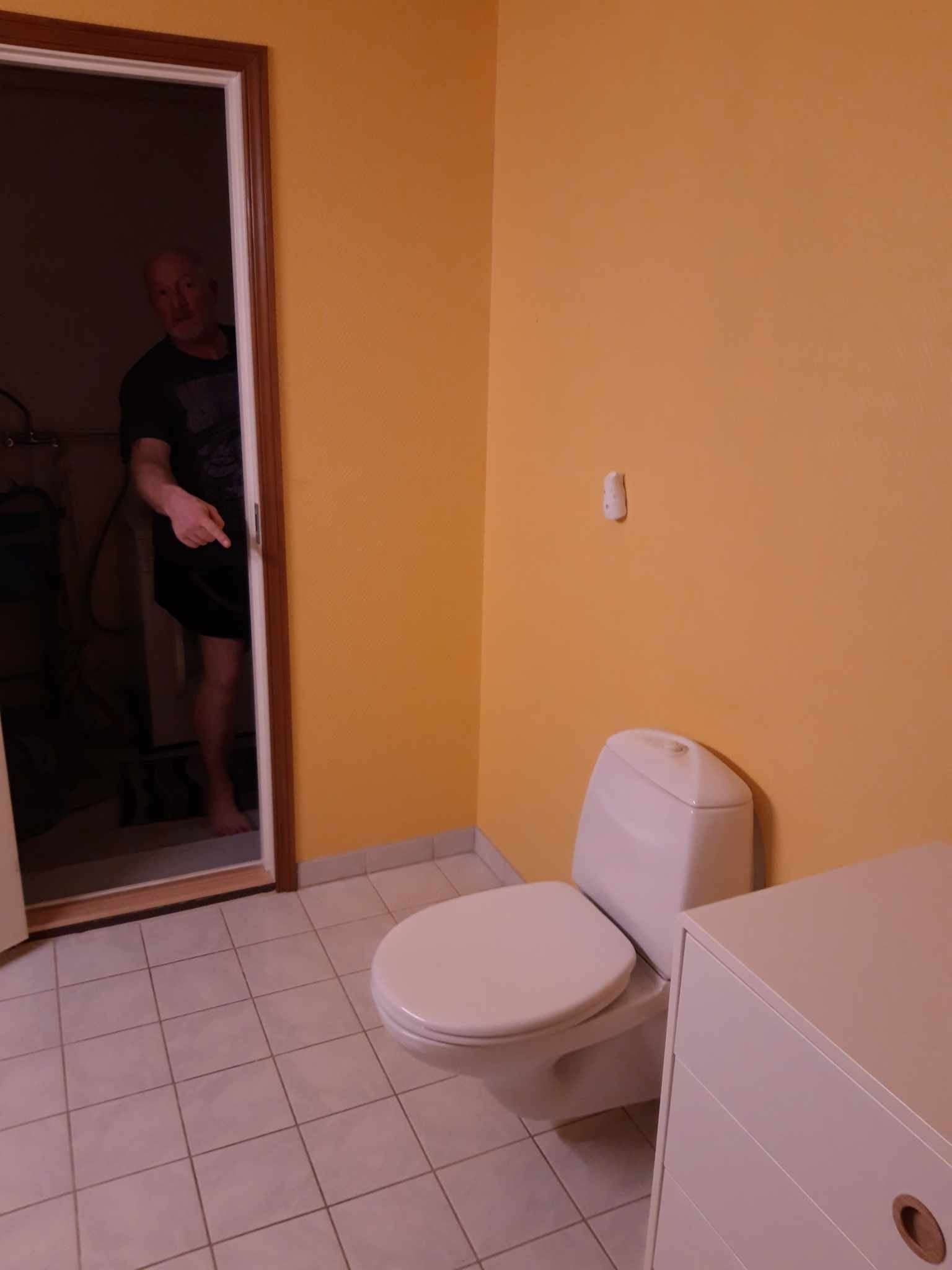 Kjeller leilighet / Bad Galleribilde