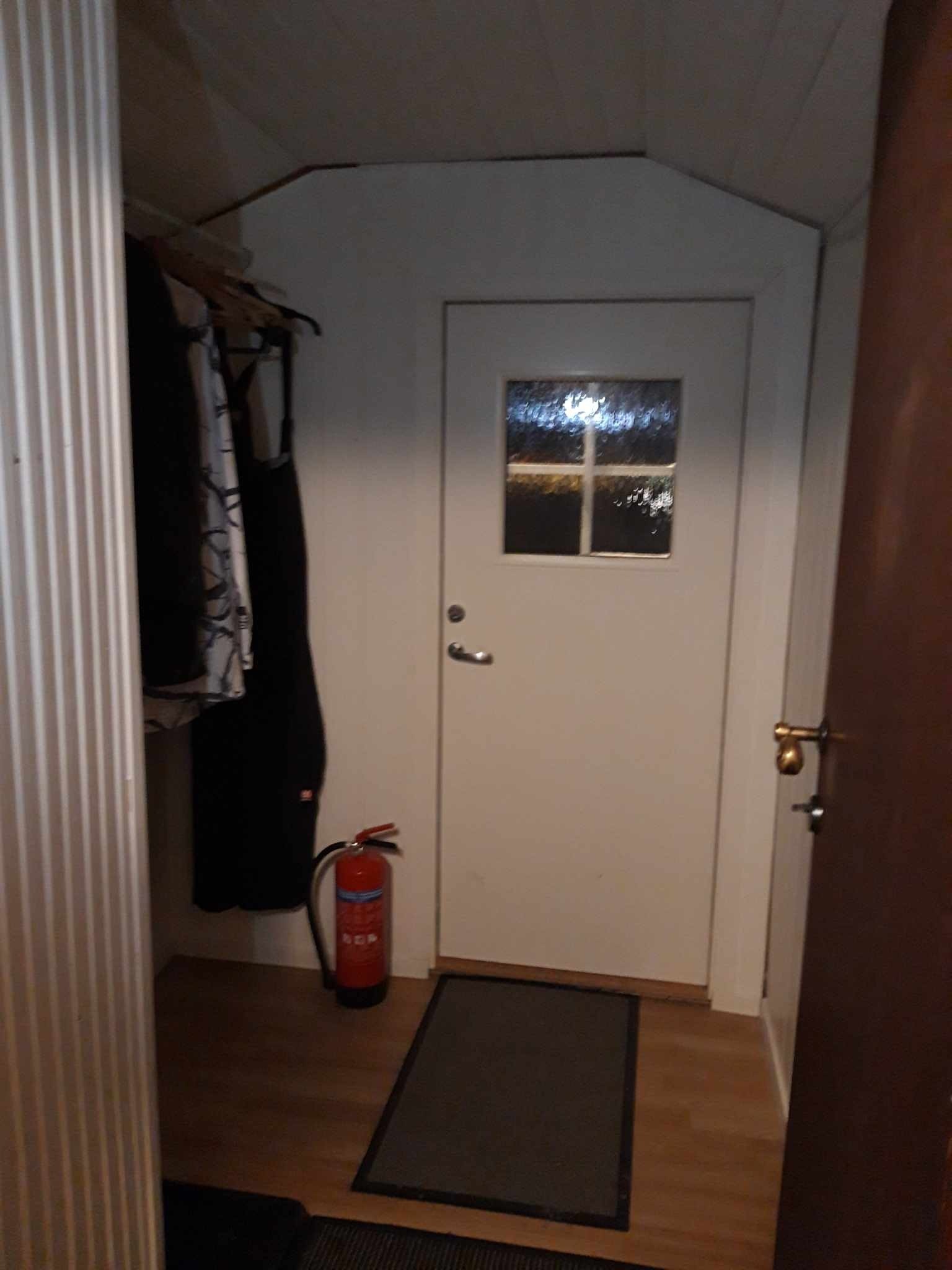 Kjeller leilighet / inngang kalt Galleribilde