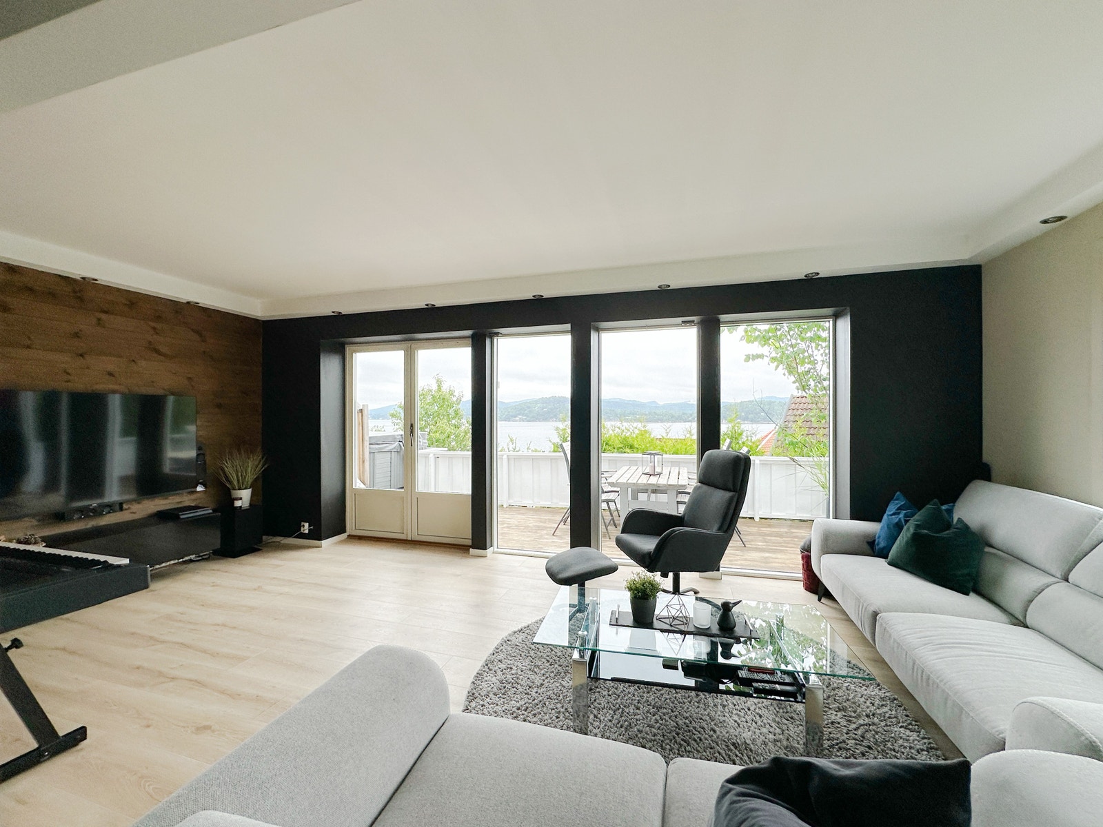 Utsikt fra stue. Galleribilde