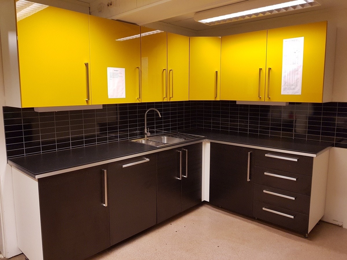 Kjøkken med oppvaskmaskin Galleribilde