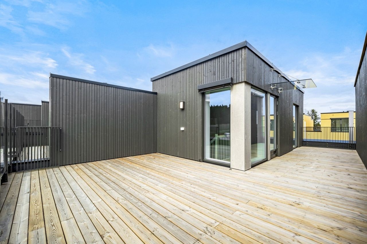 Takterrasse på ca. 34,5 kvm. Bilde fra en annen bolig i prosjektet med samme planløsning. Galleribilde