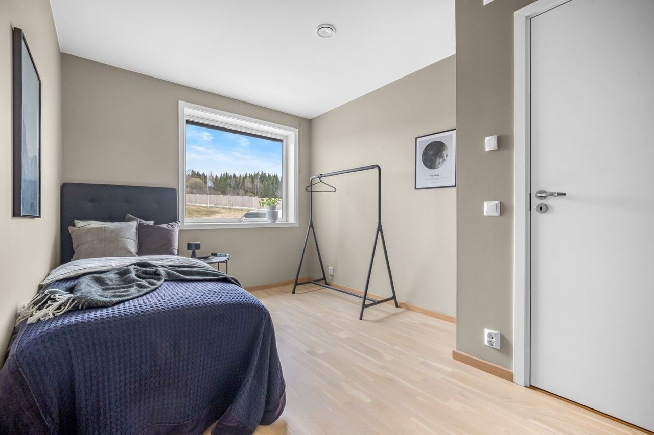 Soverom II. Bilde fra en annen bolig i prosjektet med samme planløsning. Galleribilde