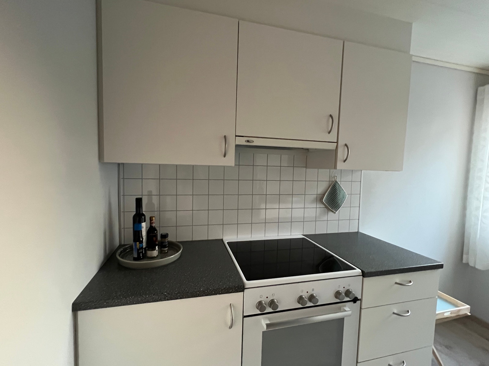 Fullt utstyrt kjøkken Galleribilde