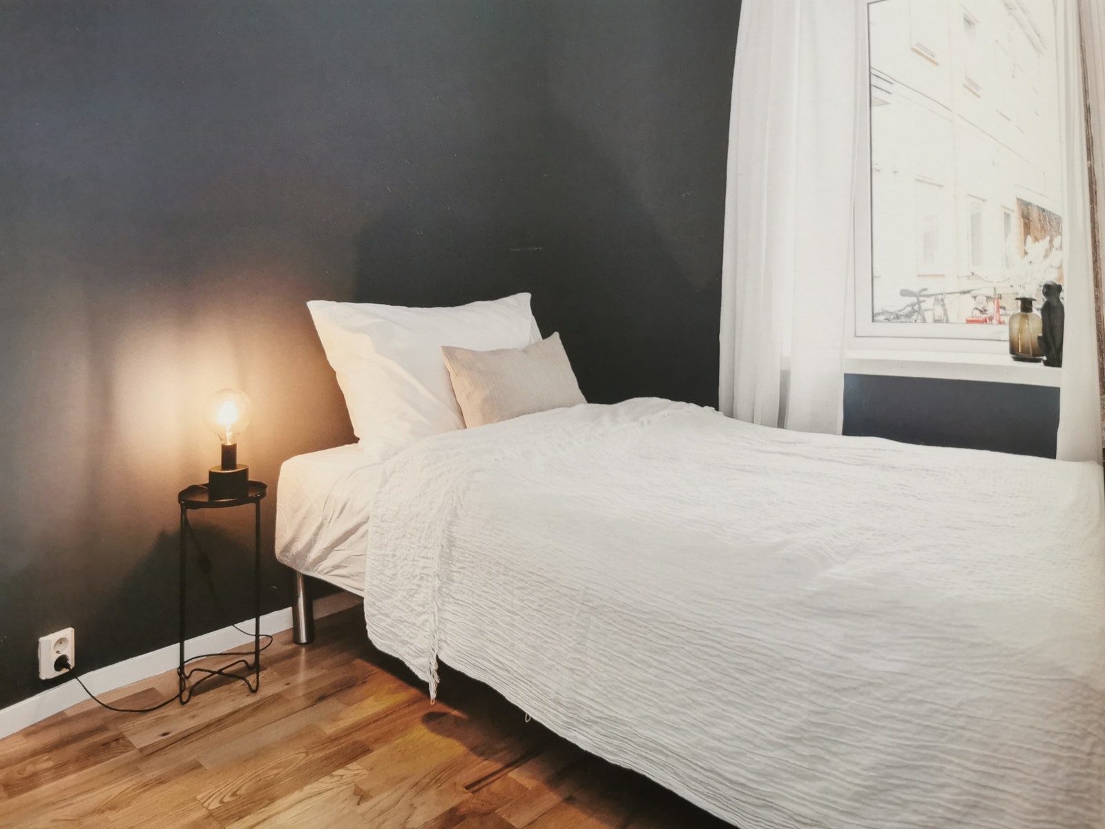 Koslig soverom, med mulig for walk-in closet Galleribilde