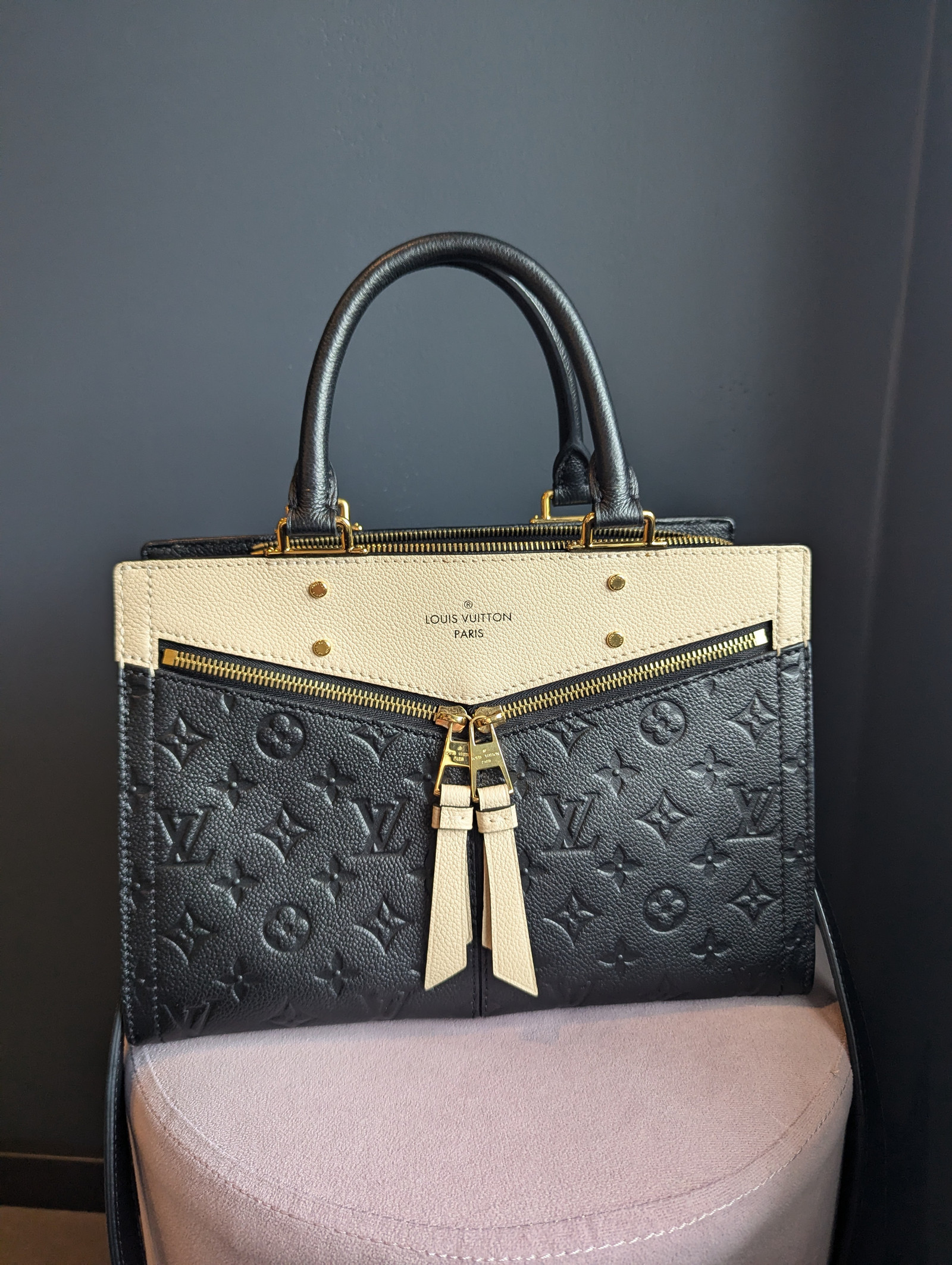 Nydelig og unik Louis Vuitton veske | FINN-torget