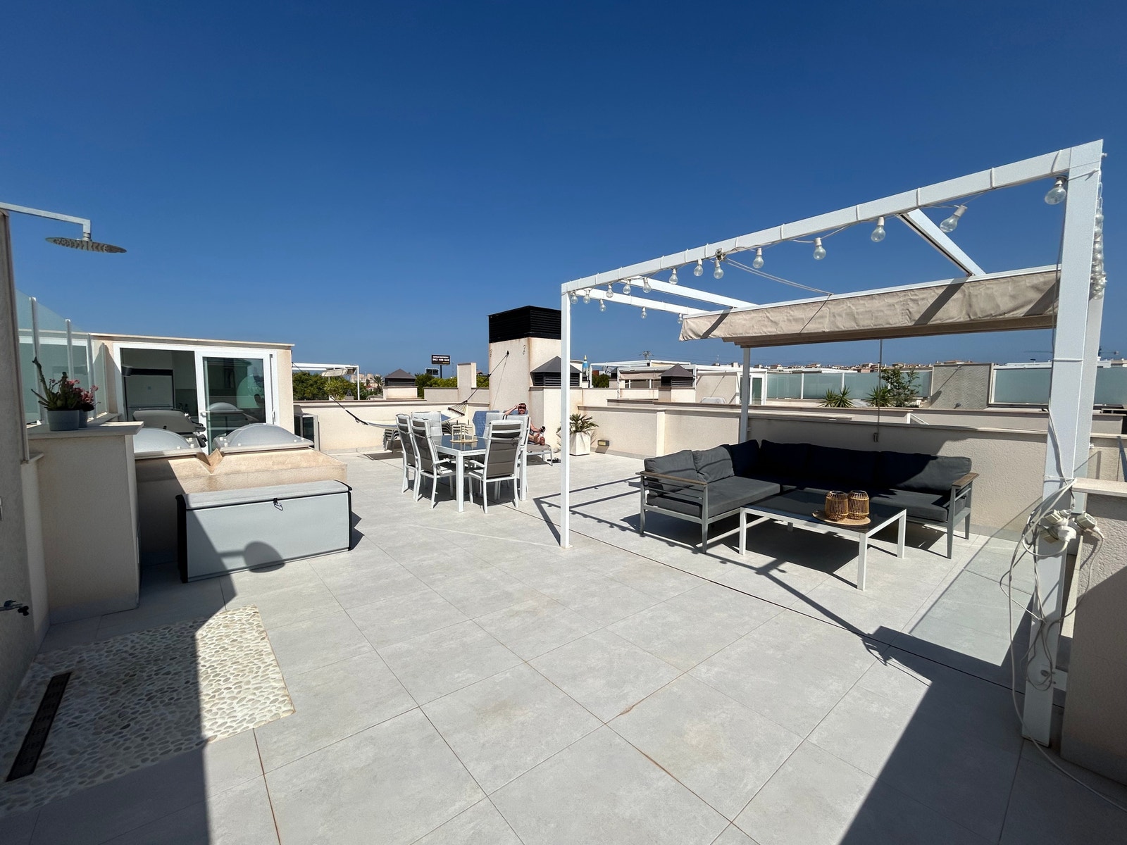 Stor privat takterrasse på 79 m^2. Galleribilde