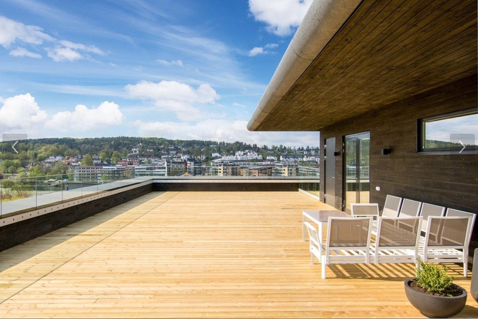 Store felles terrasseflater Galleribilde