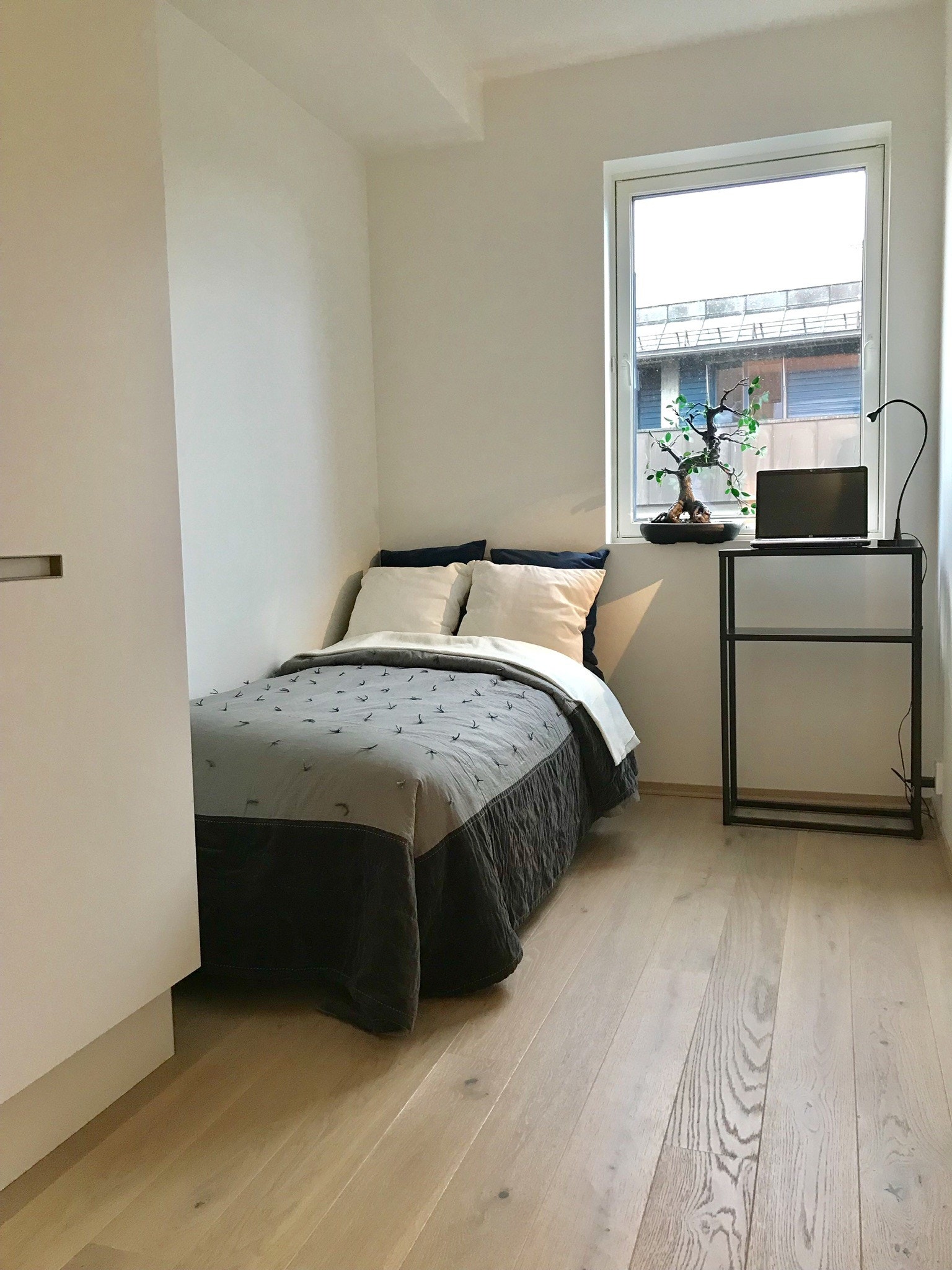 Soverom nr 2, også med garderobeskap Galleribilde