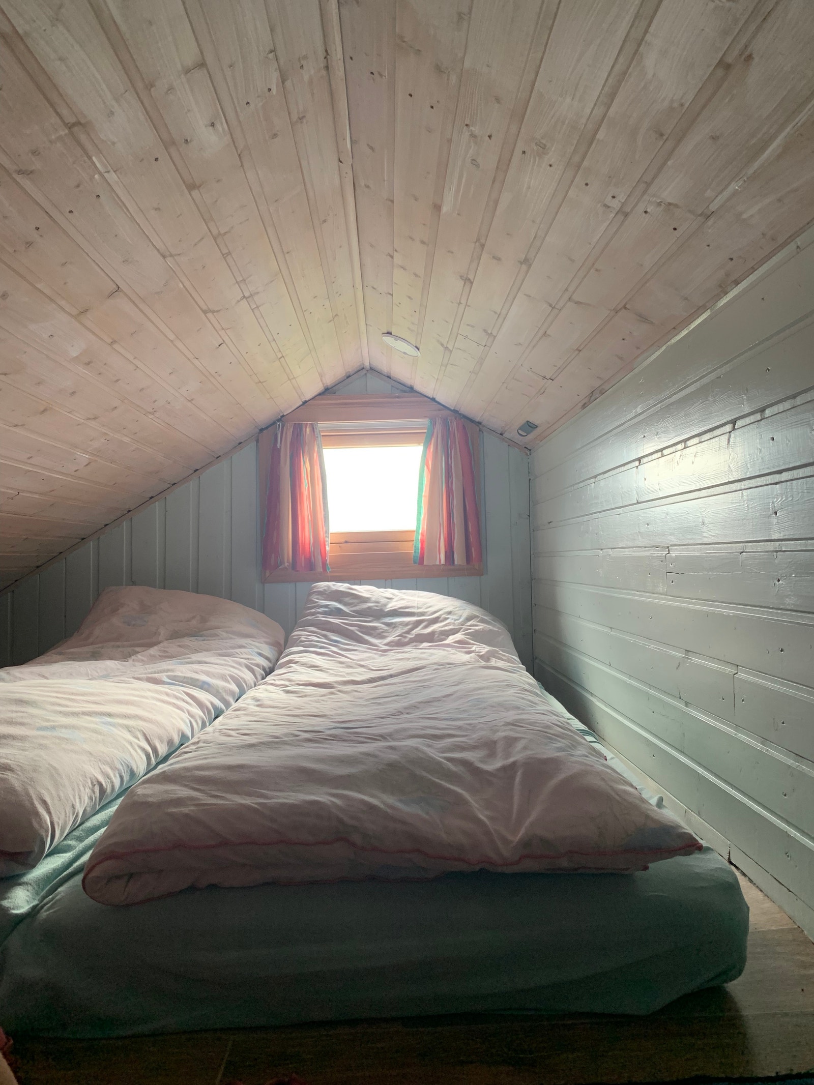 Koselig hems med to sengeplasser. Galleribilde