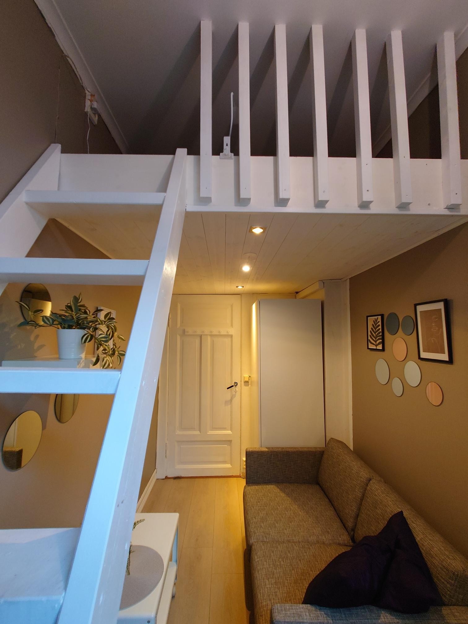 Rom 1 med hems/sovealkove Galleribilde