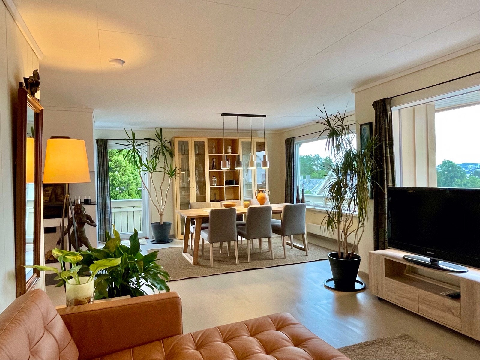 Spisebord-område Galleribilde