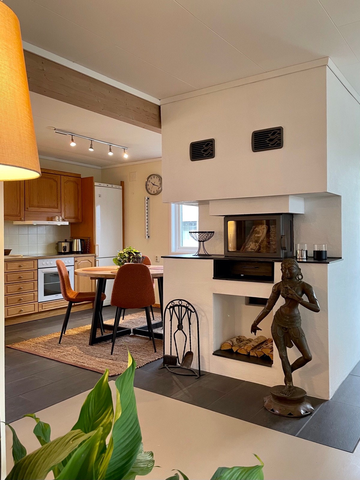 Kjøkken med peis - Fullt utstyrt Galleribilde