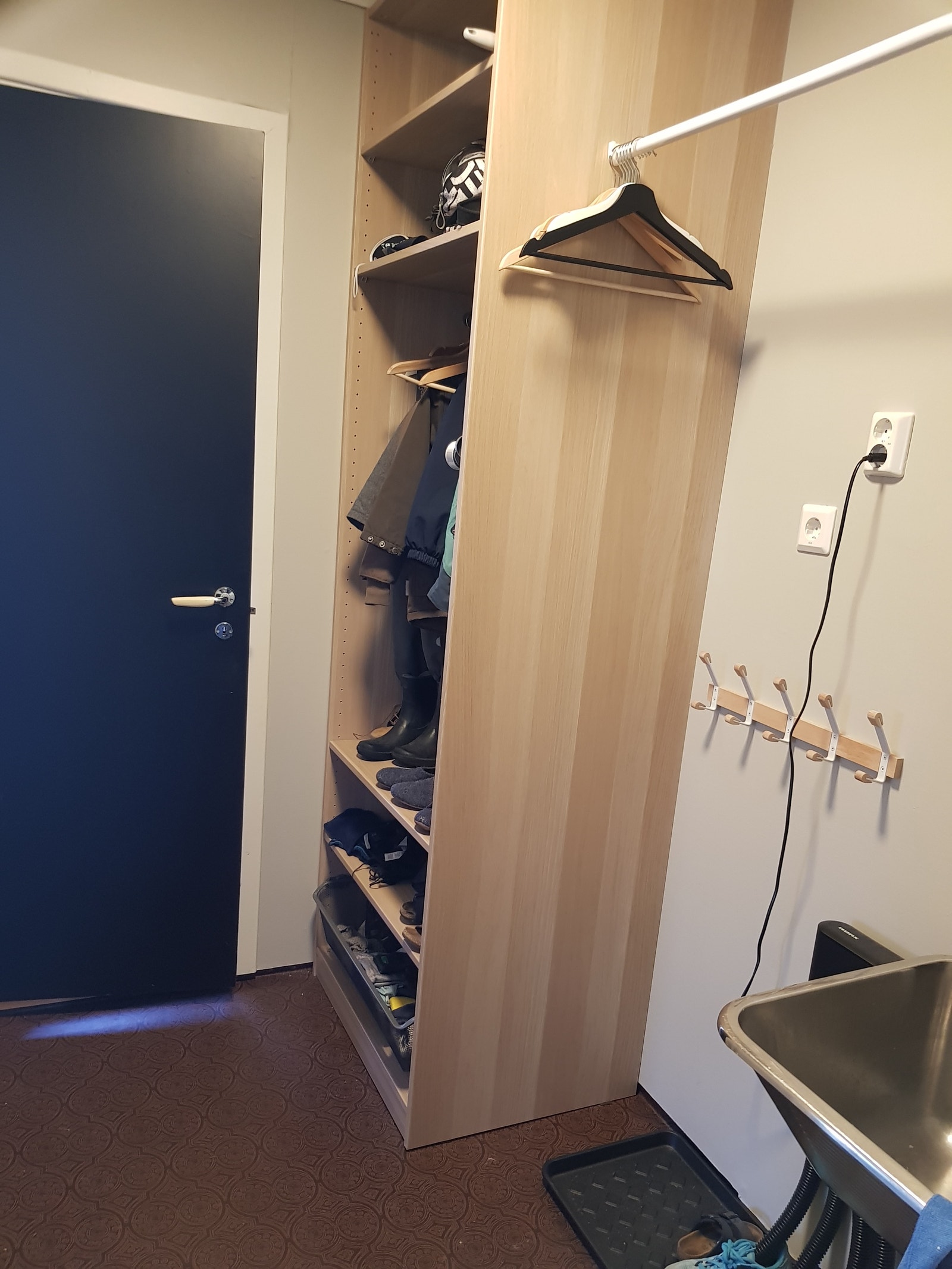 Vaskerom med garderobe Galleribilde