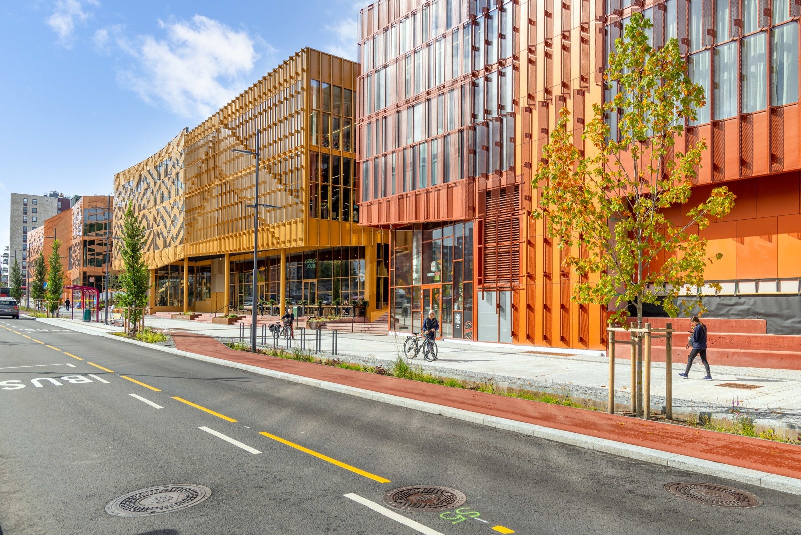 Triaden har de siste årene blitt ombygd og utvidet og har blitt et moderne og levende kjøpesenter i kommunen. Galleribilde