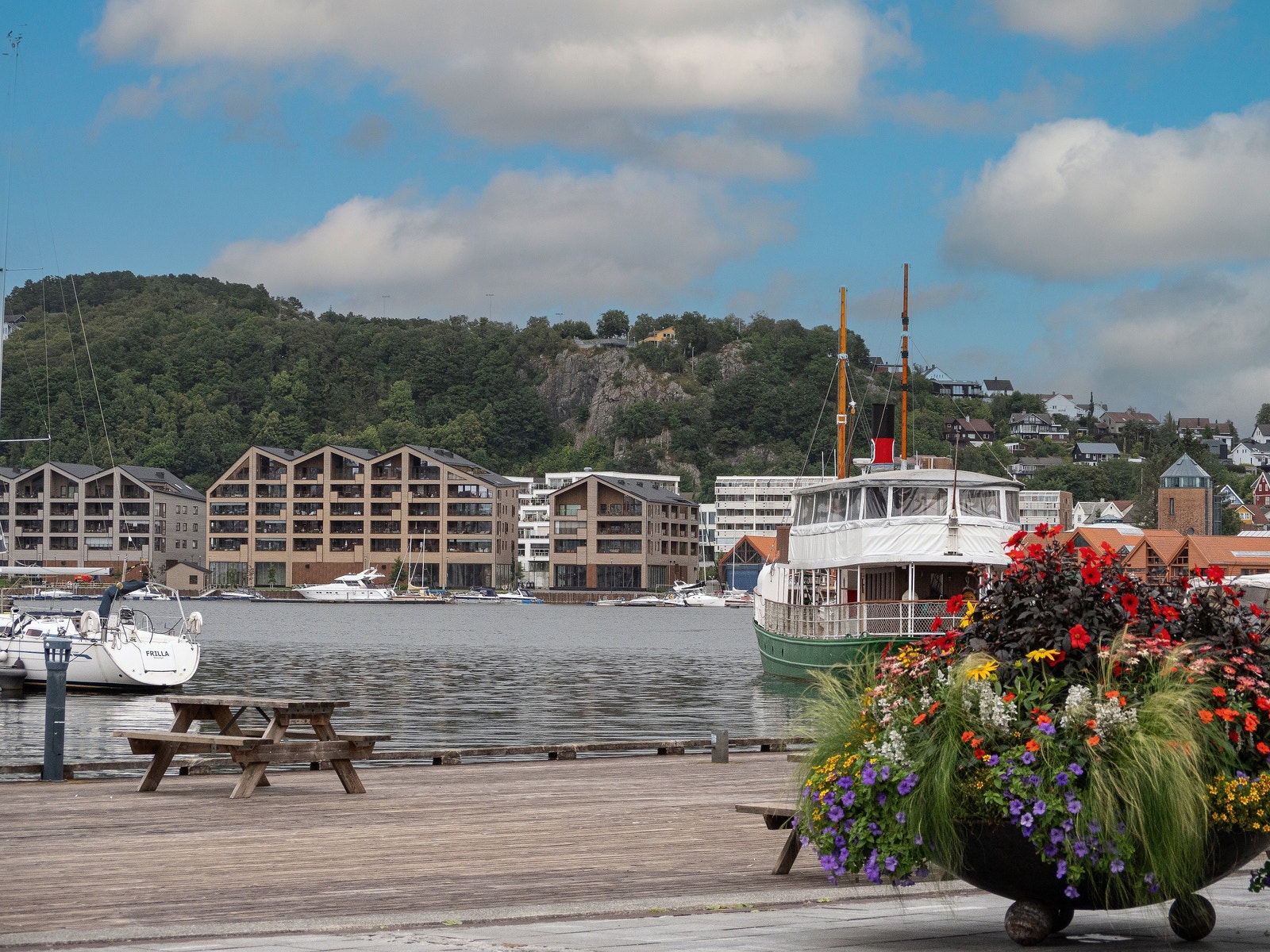 Sandnes gjestehavn bare 50m unna, Galleribilde