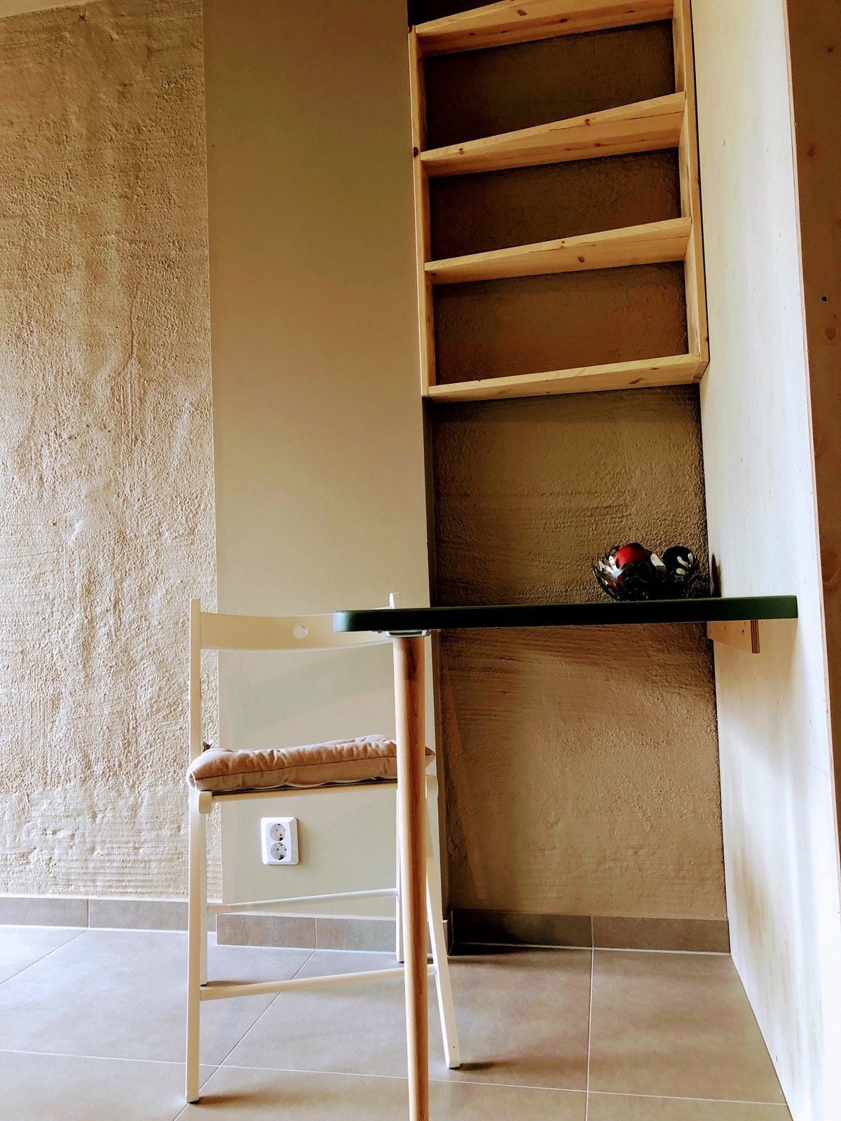 Spiseplass/skrivebord Galleribilde